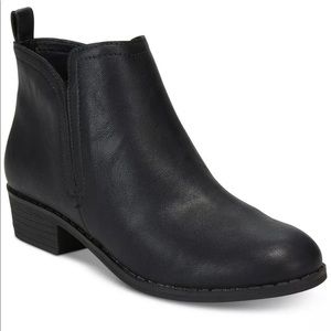 BNIB-American Rag Cadee ankle boots-black-sz.11